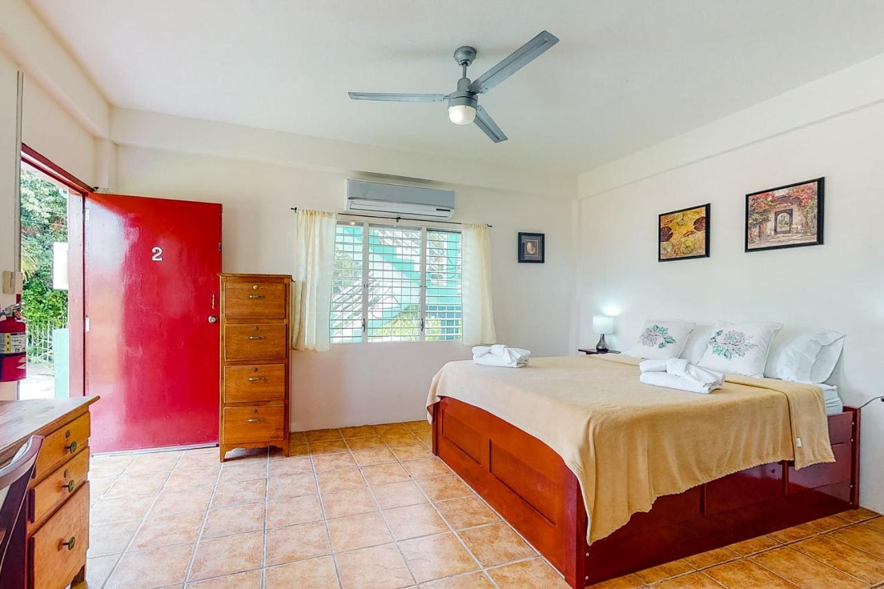 Willow 2 At Island Cabanas Gold Standard Certified Caye Caulker Bagian luar foto
