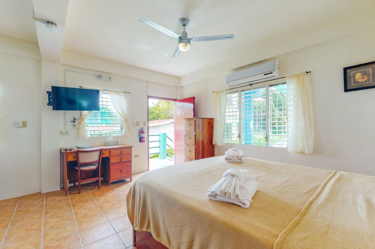 Willow 2 At Island Cabanas Gold Standard Certified Caye Caulker Bagian luar foto